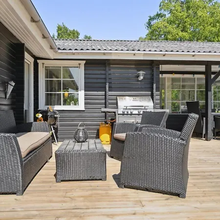 Holiday home Adser - 600m From The Sea In Ne Jutland By Interhome
